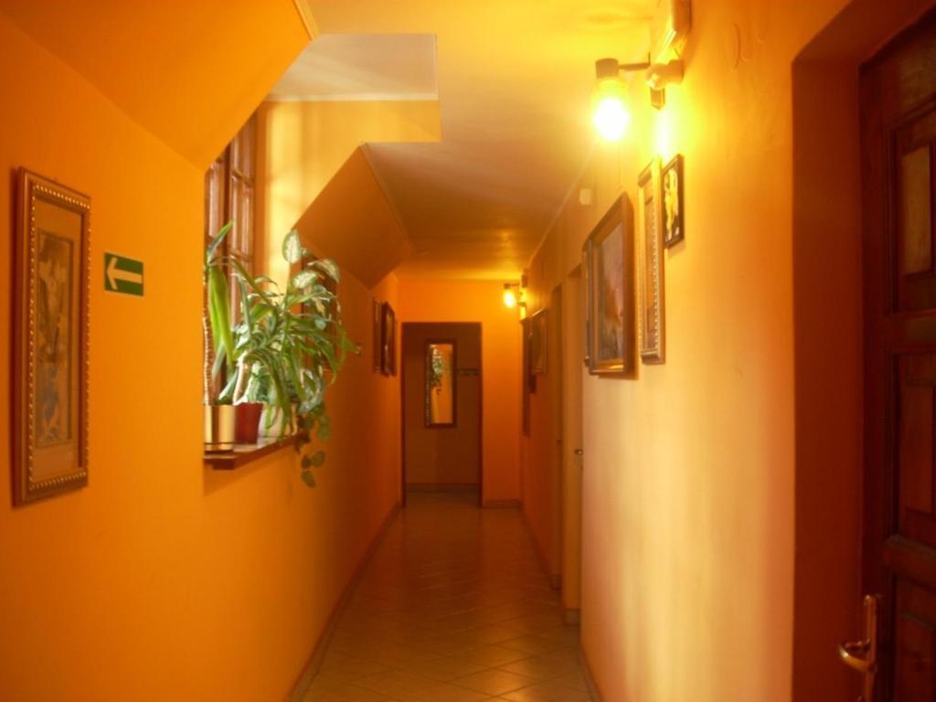 Zajazd Pomian Ozarow Mazowiecki Exterior photo